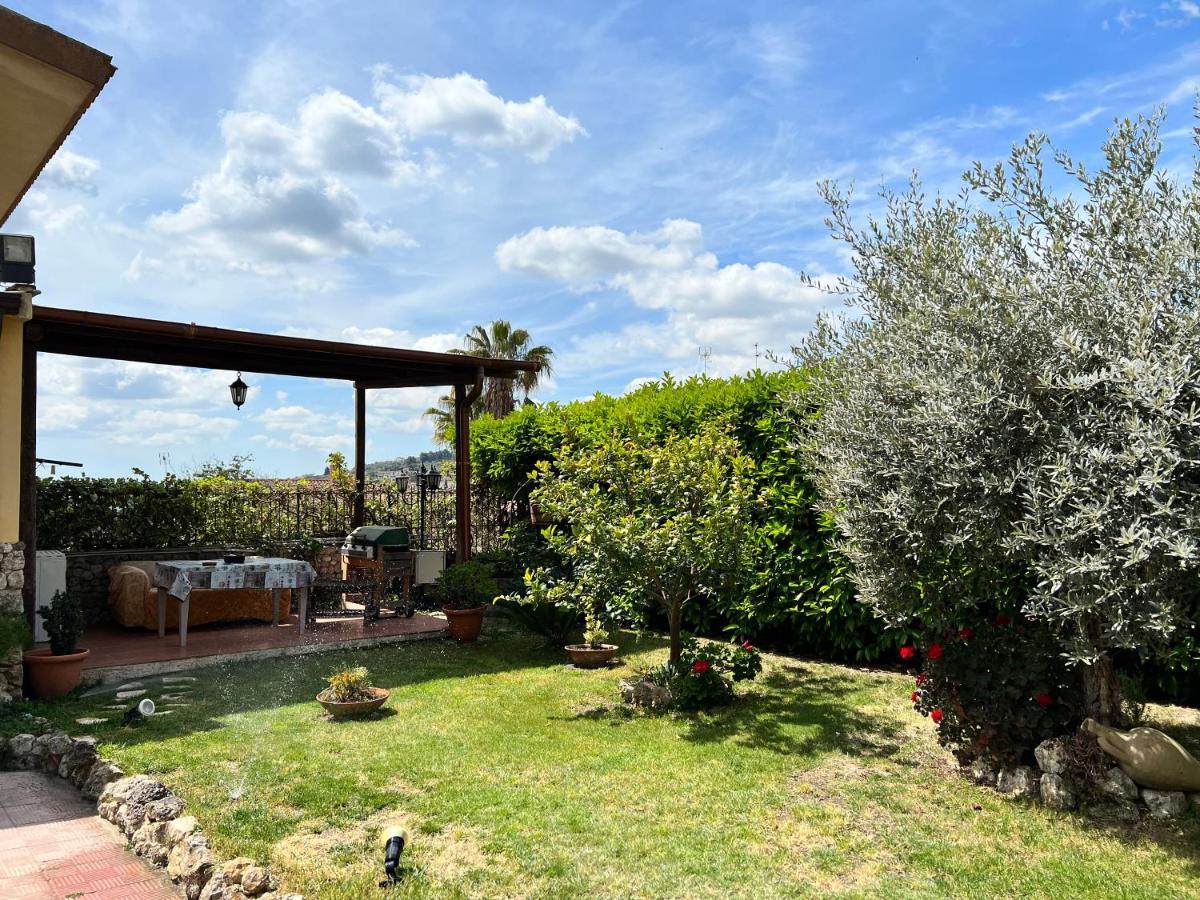 ***** La Casa Di Gio